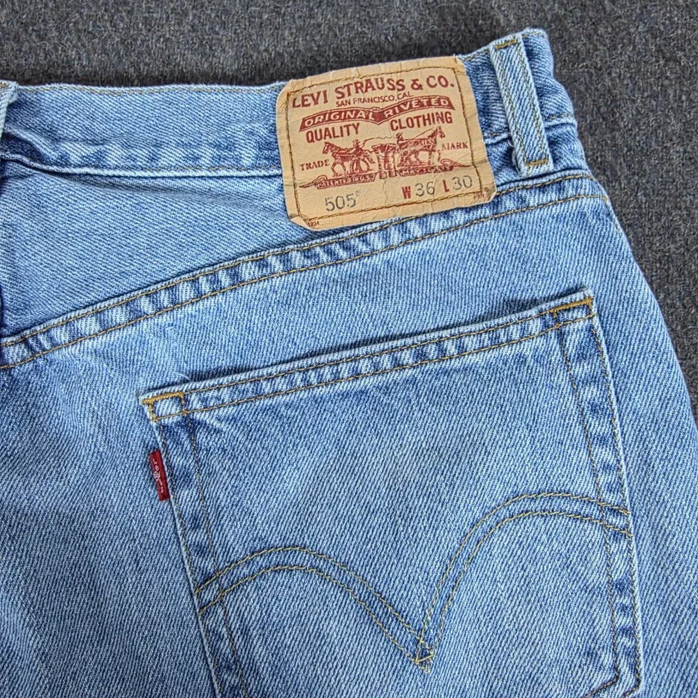Levis 505 Regular Fit Jeans Mens 36x30 Measures 34x28.5 Blue‎ Straight Leg Denim